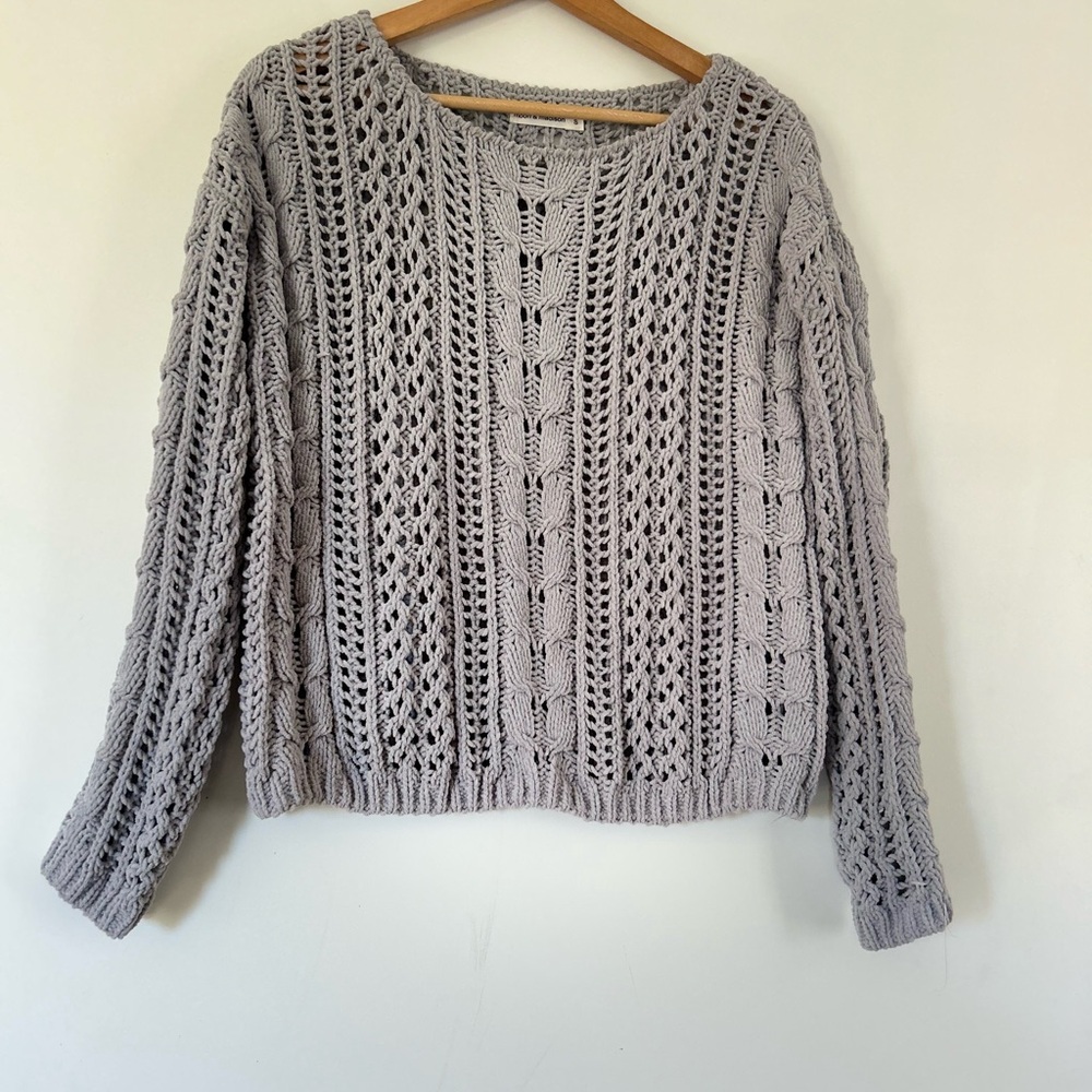 moon & madison Light Gray Open-Knit Cable Sweater